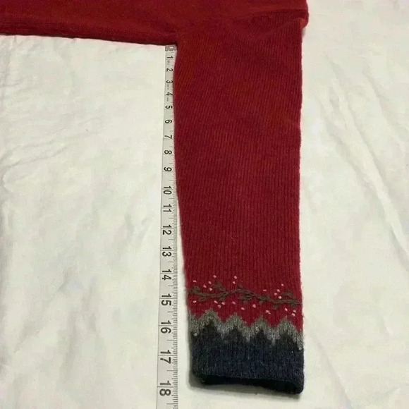 Woolrich 100% Wool Red V Neck Embroidered Woman’s Sweater Size Small.  “Ruby”. - Picture 11 of 13